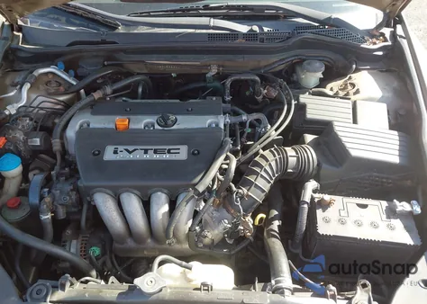 2003 Honda Accord 2.4 Ex z USA, uszkodzony, nr VIN 1HGCM56633A123818